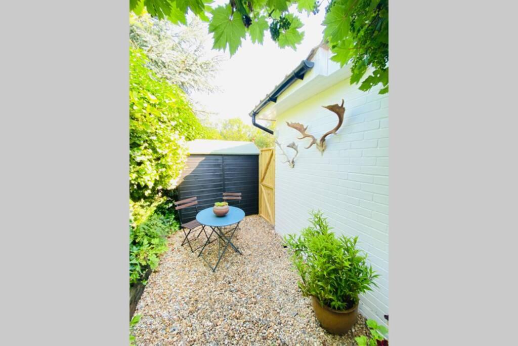 The Yellow Door Whitstable - Peaceful Retreat Close To Beach Buitenkant foto